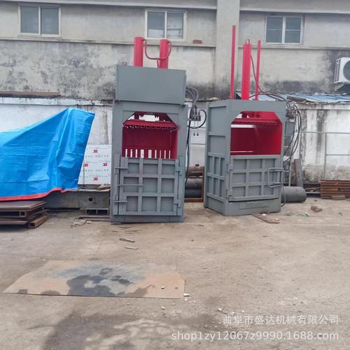 廢料新生，空間倍增 多用途立式打包機與開箱機詳解